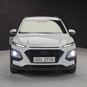 18년 현대 코나 1.6디젤 2WD 모던팝(완전무사고,1인신조,키2개,19인치휠,후면스포일러,정품네비,열선통풍시트) 이미지