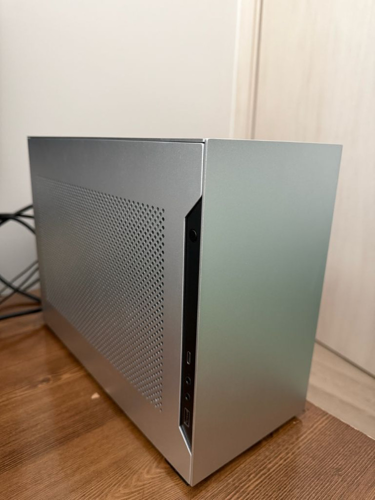 9950x3d 64gb 리안리sff 반본체(글카x)팜 램제외230만 팜 이미지