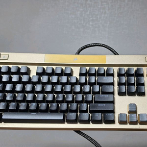 커세어 K100 RGB OPX 미드나잇 골드 키보드입니다 이미지