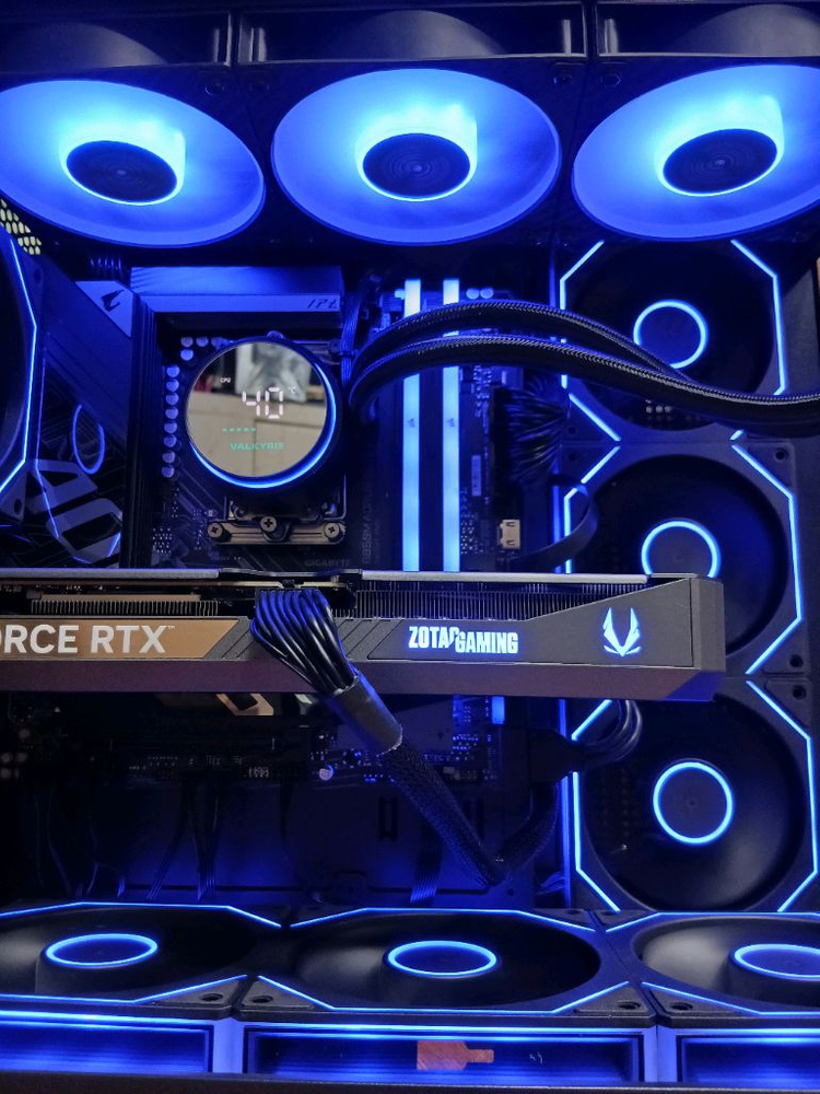 미사용 ) 9800X3D & RTX5070 컴퓨터 PC 이미지