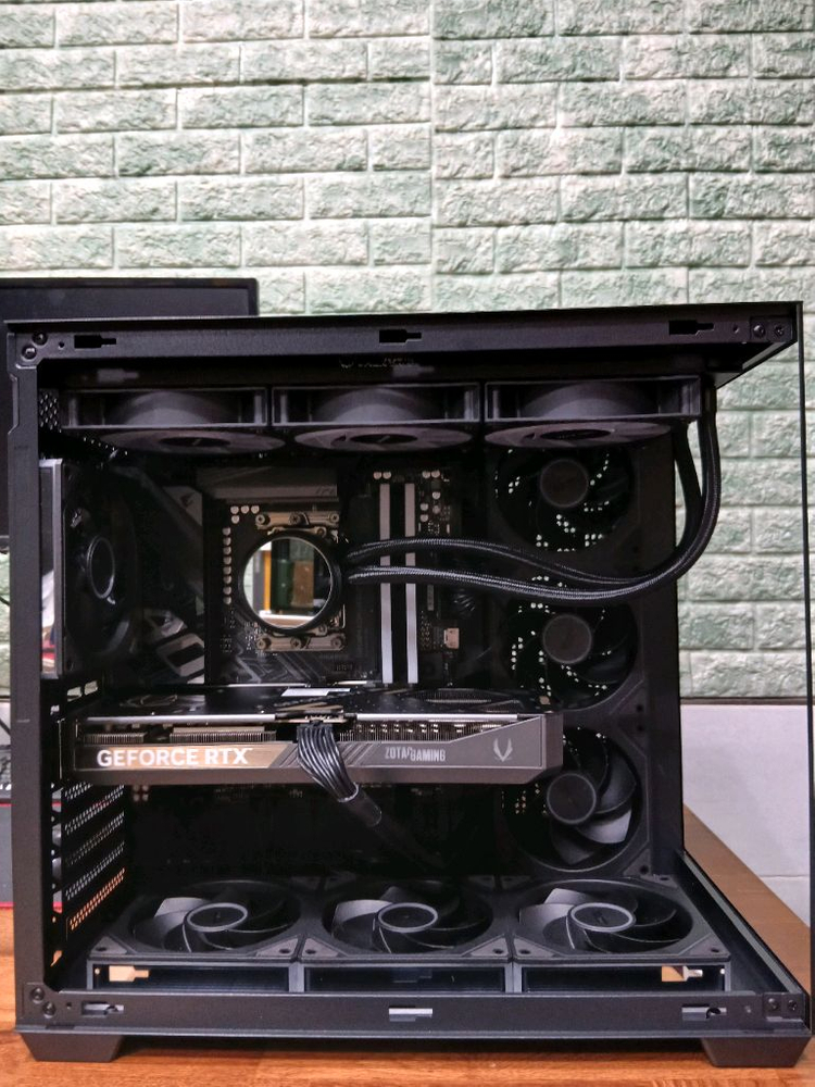 미사용 ) 9800X3D & RTX5070 컴퓨터 PC 이미지