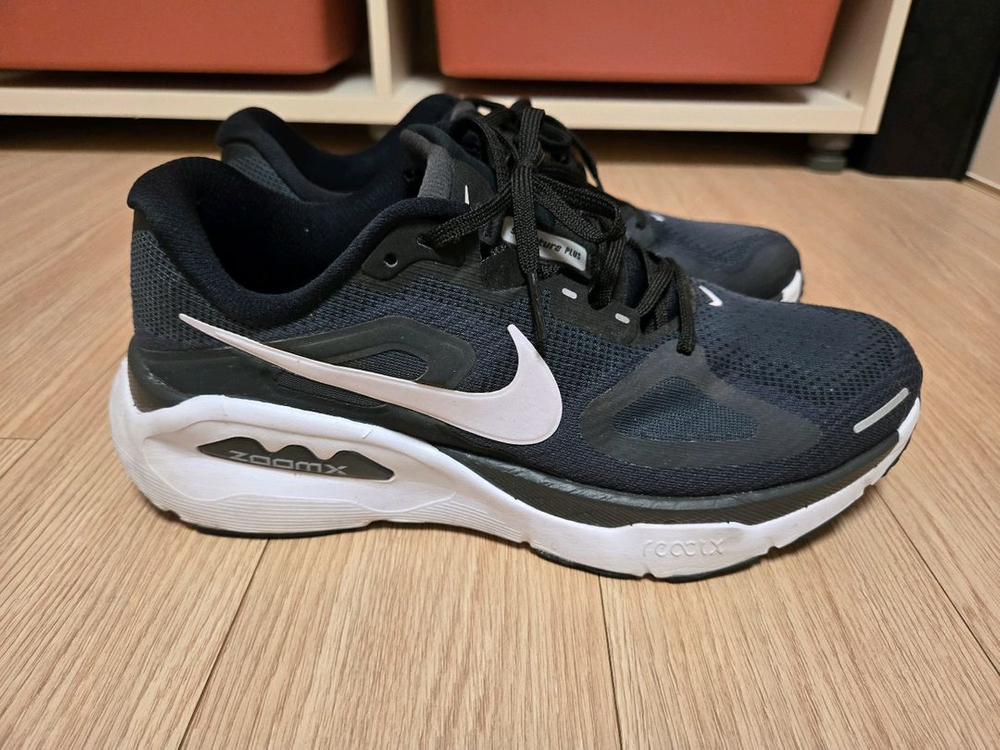 [270] 나이키 스트럭처 플러스 이미지