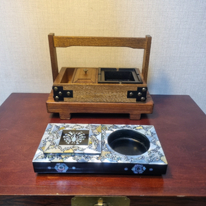 [근대사 기물]한국 나전칠기 자개 상감 연초함+일본 이동식 무쇠 연초함 이미지