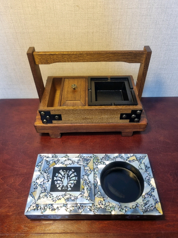 [근대사 기물]한국 나전칠기 자개 상감 연초함+일본 이동식 무쇠 연초함 이미지