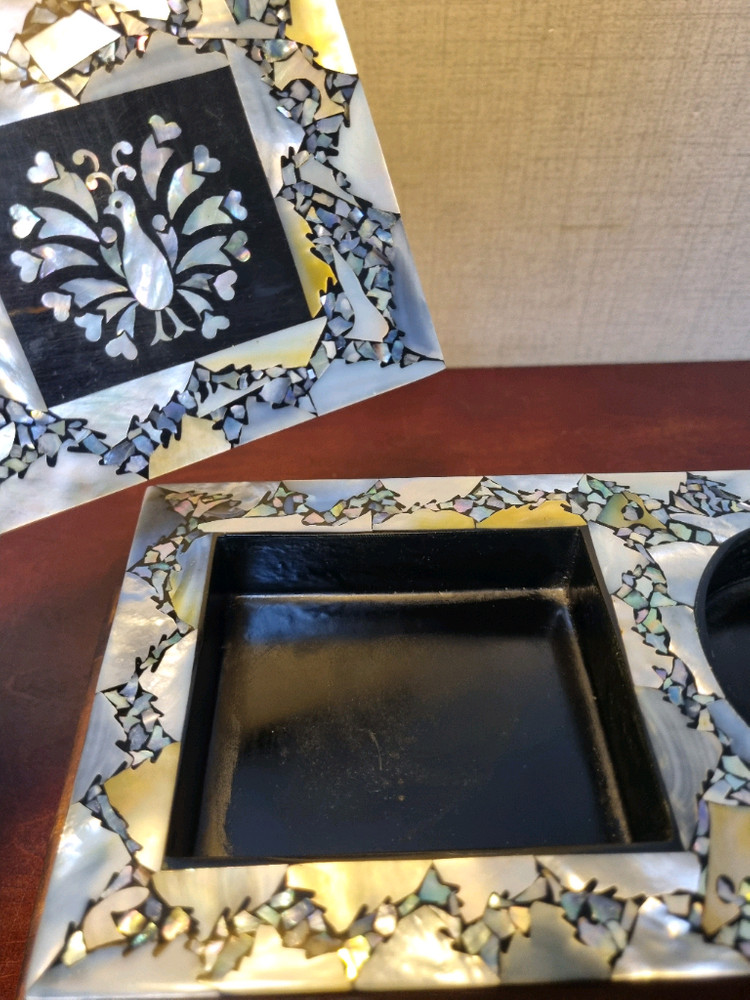 [근대사 기물]한국 나전칠기 자개 상감 연초함+일본 이동식 무쇠 연초함 이미지