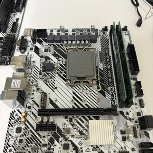 ASRock H610M-HDV M.2 + DDR5 16GB 5600 이미지