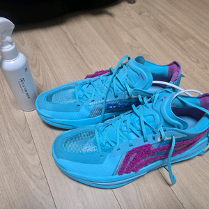 [택포] 리닝 울트라라이트 2025 (280/US10.5) 배드민턴화, 농민화, 농구화 판매합니다. 이미지