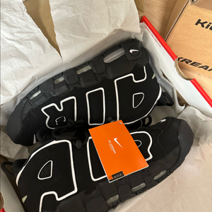 나이키 업템포 블랙 265mm팝니다 나코탭 이미지