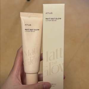 아누아 매트 벗 글로우 커버베이지 파데프리 이미지