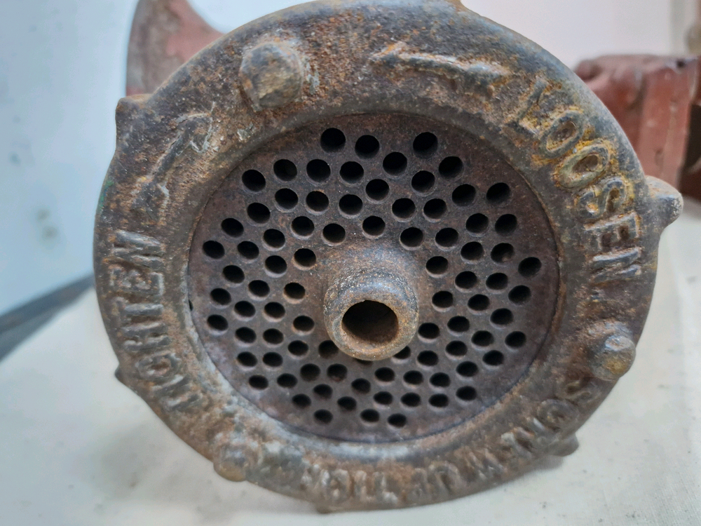 빈티지 유럽 무쇠 그라인더 입니다 이미지