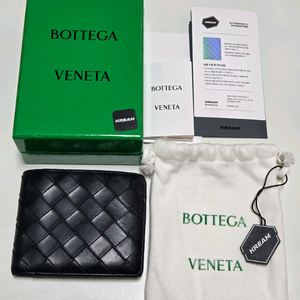 보테가 베네타 인트레치아토 반지갑 이미지