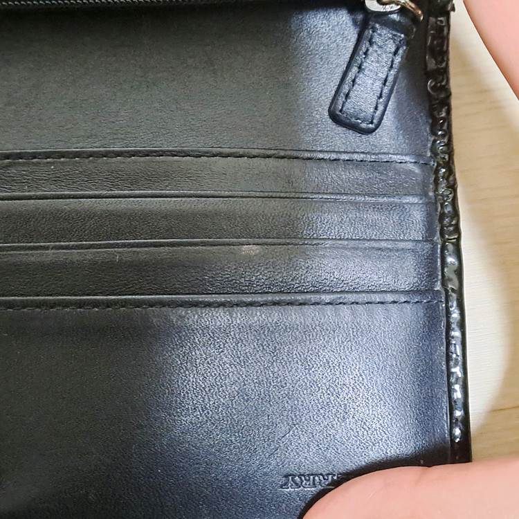 [100%/정품] 버버리 체크 장지갑 블랙 에나멜, 정품 택 박스 포함, 버버리지갑,버버리장지갑 이미지