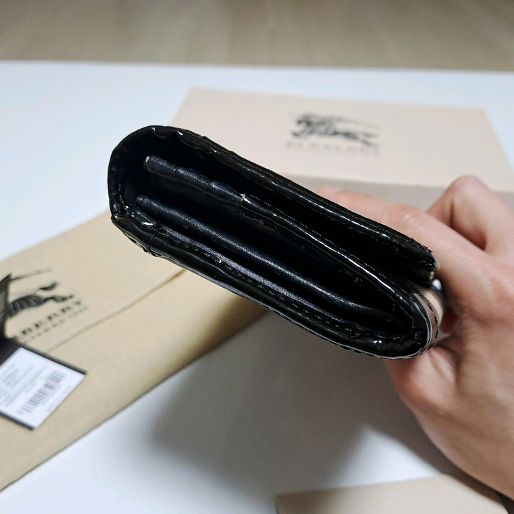 [100%/정품] 버버리 체크 장지갑 블랙 에나멜, 정품 택 박스 포함, 버버리지갑,버버리장지갑 이미지