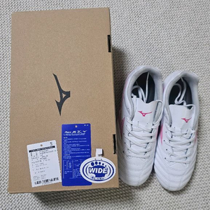미즈노 키즈 축구화 이미지