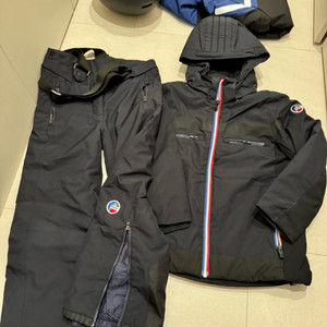 퓨잡스키복 세트 + 헬멧 이미지