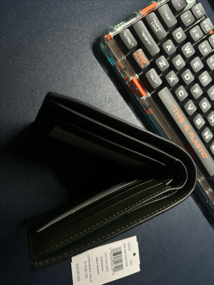 코치 다크샴룩 반지갑 이미지