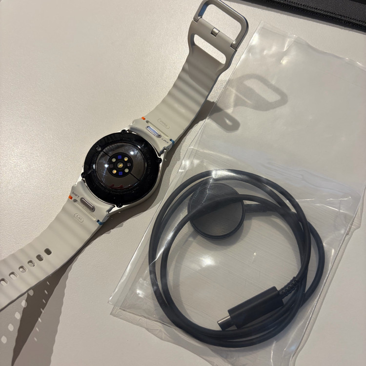 SK갤럭시워치8 40MM 셀룰러 화이트 이미지