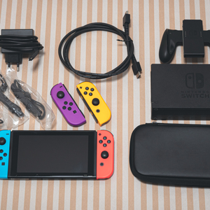 닌텐도 스위치1 + 여분 조이콘 이미지