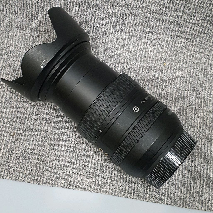 니콘 AF-S 16-85mm 줌렌즈 이미지