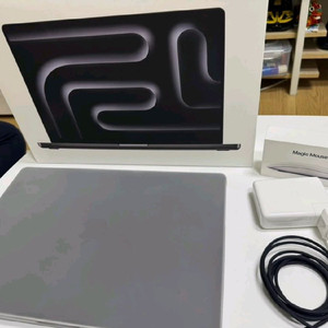 사기꾼) 맥북 프로 16 M4 24GB 1TB + 매직마우스 이미지