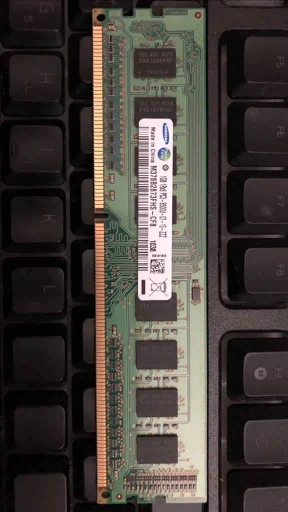 삼성 DDR3 8500 1GB 데스크탑 단면 램 이미지