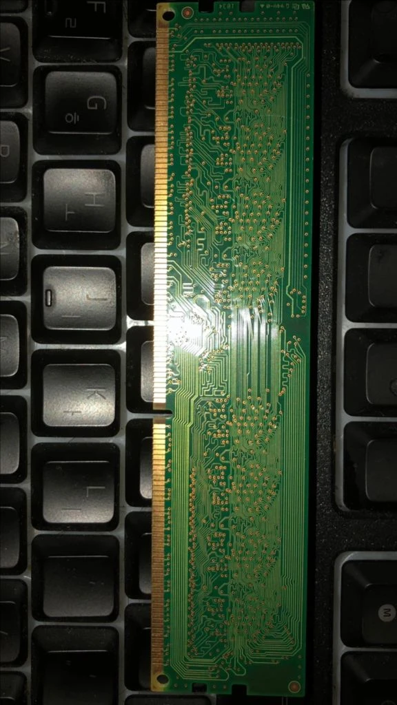삼성 DDR3 8500 1GB 데스크탑 단면 램 이미지