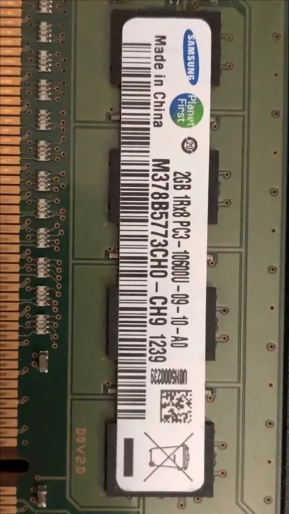 삼성 DDR3 10600 2GB 데스크탑 단면 램 이미지