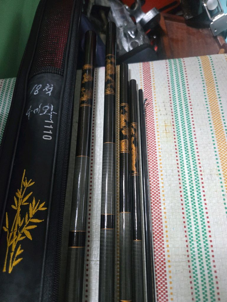 다이와 구형 조 18척 중층내림 낚시대 이미지