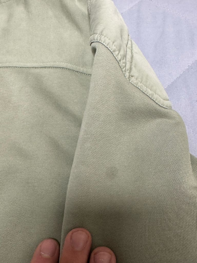 [M]스톤아일랜드 카키 크루넥 맨투맨 이미지