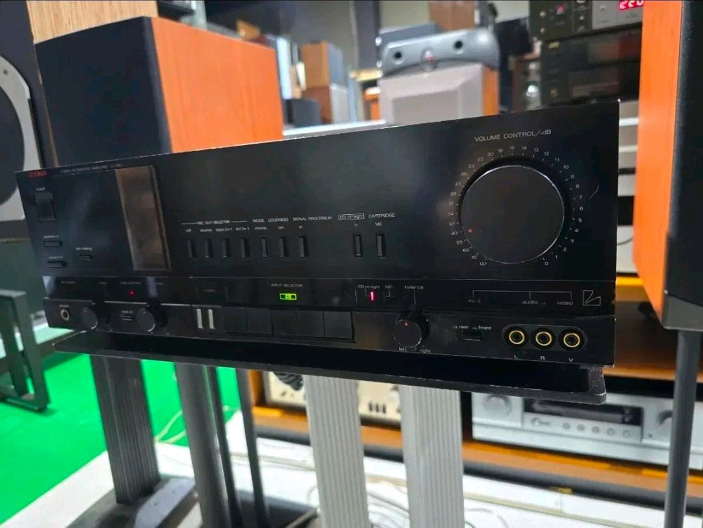 LUXMAN LV-105V 하이브리드 진공관 인티엠프 이미지