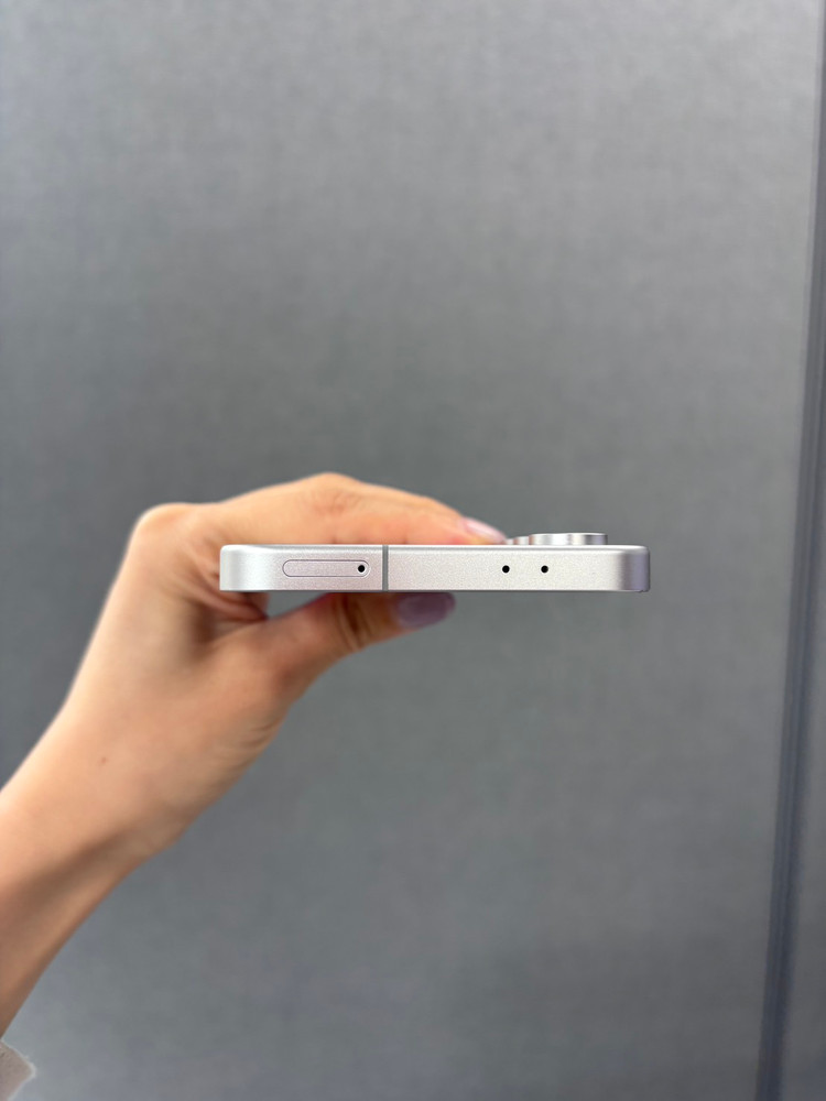 삼성 갤럭시 S24FE 256gb 실버／ 중고폰업무폰저가폰세컨폰공기계게임폰효도폰게임폰알뜰폰 이미지