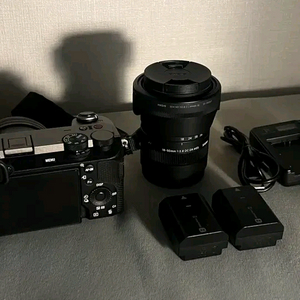 소니 a6700 + 시그마 18-50mm F2.8 렌즈 일괄 판매 이미지