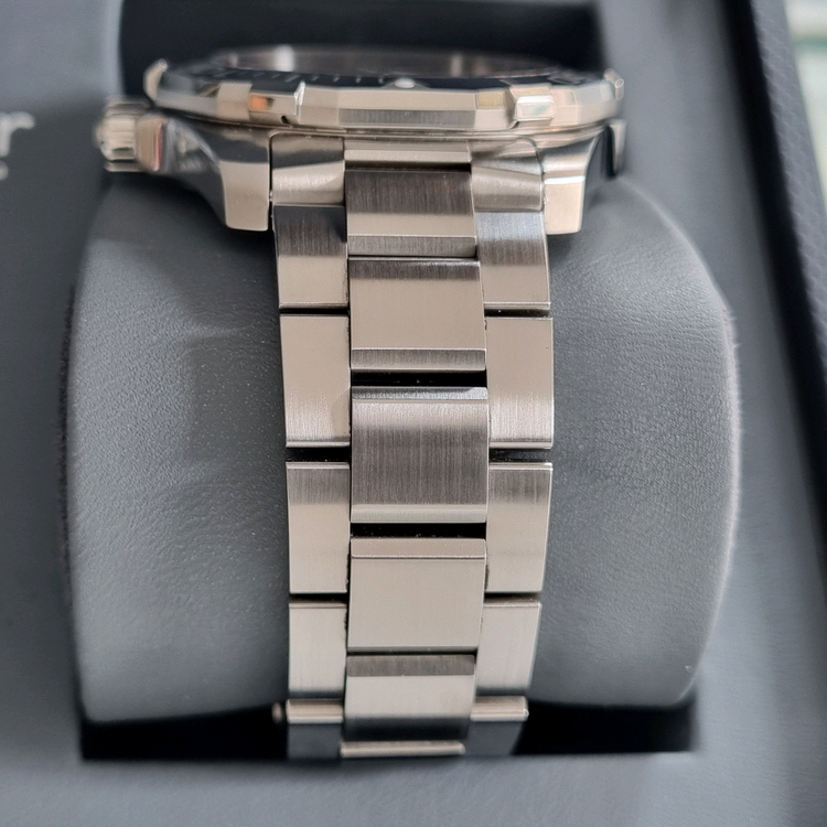 태그호이어 아쿠아레이서 300 41mm 쿼츠 청판 WAY111C(2020.12) 이미지