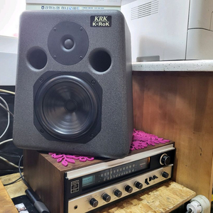 모니터 스피커 krk 이미지