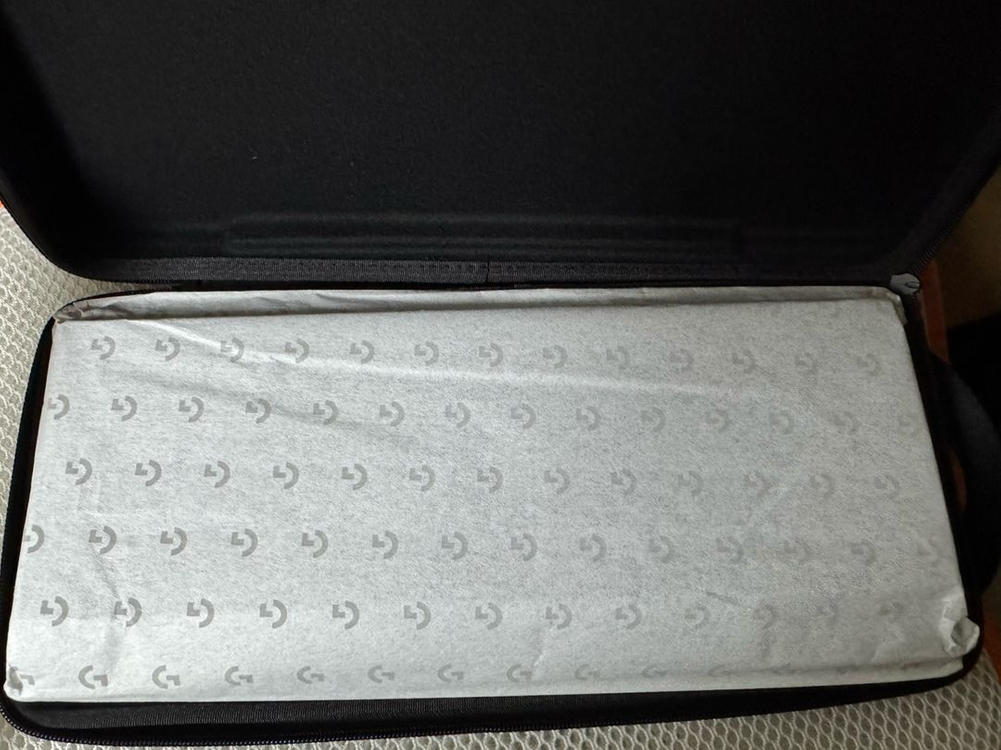 로지텍 PRO X TKL LIGHTSPEED 게이밍 키보드 블랙, 택타일 이미지