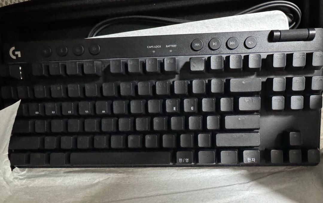 로지텍 PRO X TKL LIGHTSPEED 게이밍 키보드 블랙, 택타일 이미지