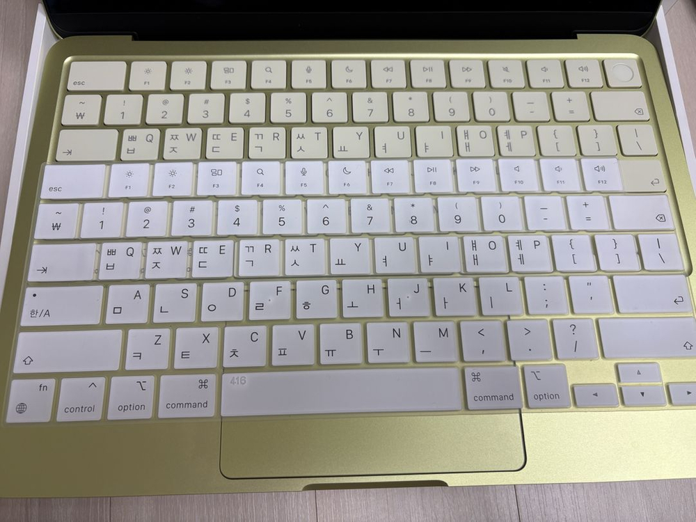 맥북 네오 이미지