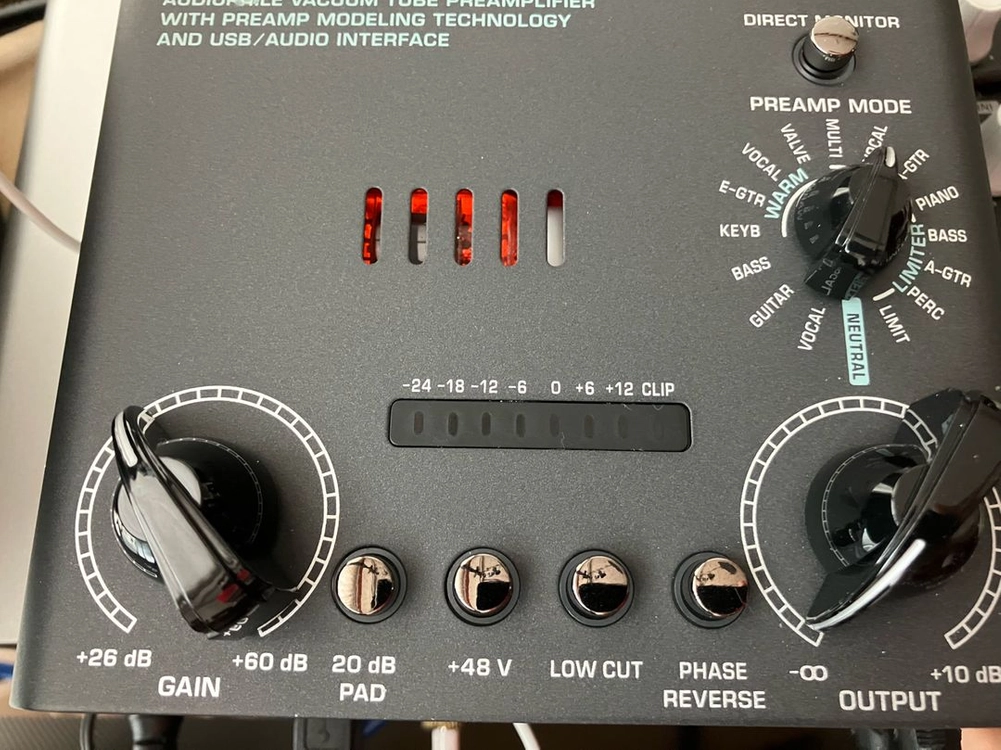 베링거 Mic500usb 진공관 마이크 프리앰프 오디오 인터페이스 이미지