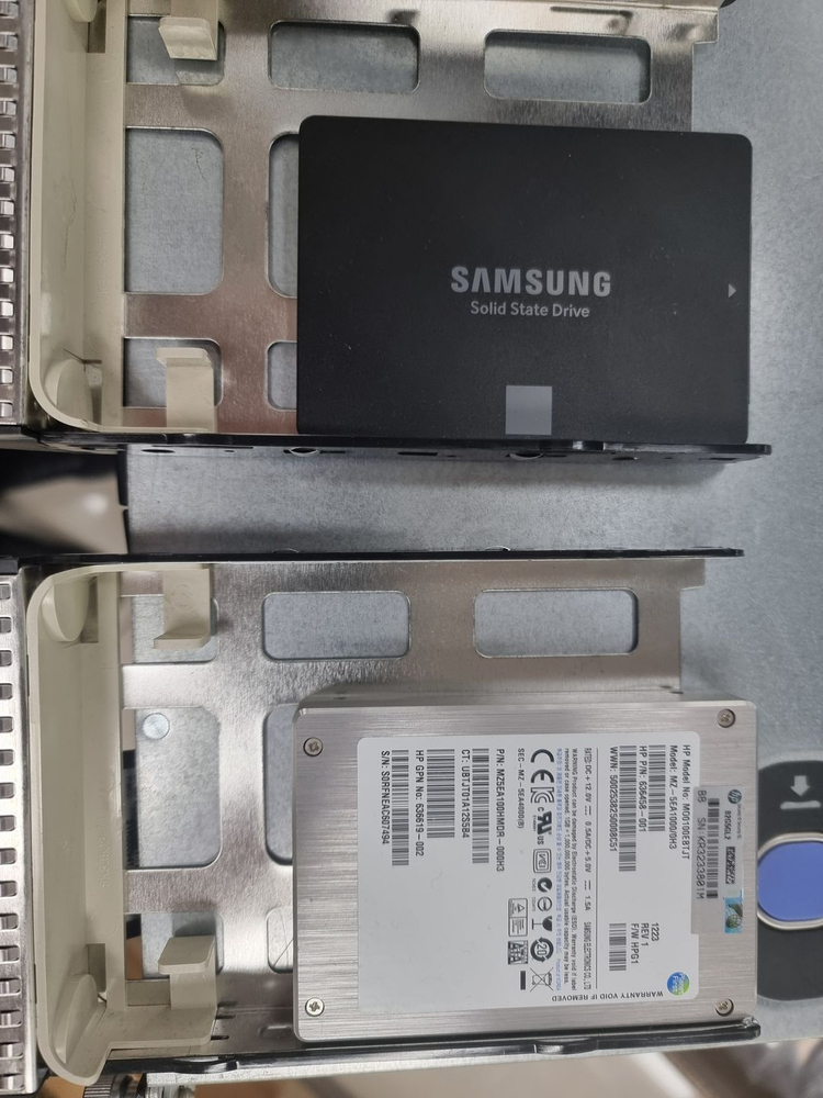 ZT System Z801001 서버 (제온E5-2670 듀얼/128GB/SSD 120GB + mSATA 1TB) 이미지