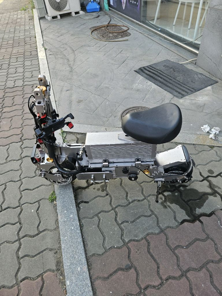 위페드 93M 전동킥보드 업그레이드버전 이미지