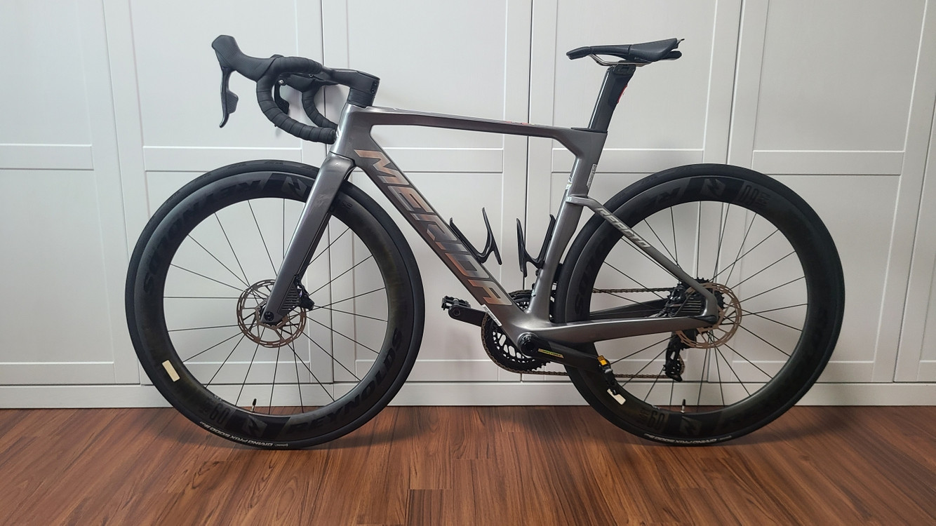 메리다 리액토9000 신형포스 axs 2024 기함모델 풀카본 급매 이미지