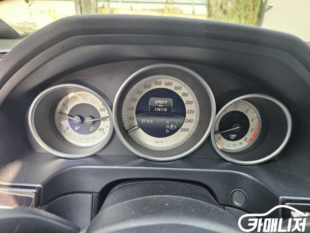 [벤츠]E-클래스 W213 E300 4MATIC 아방가르드 #고유가특가 이미지