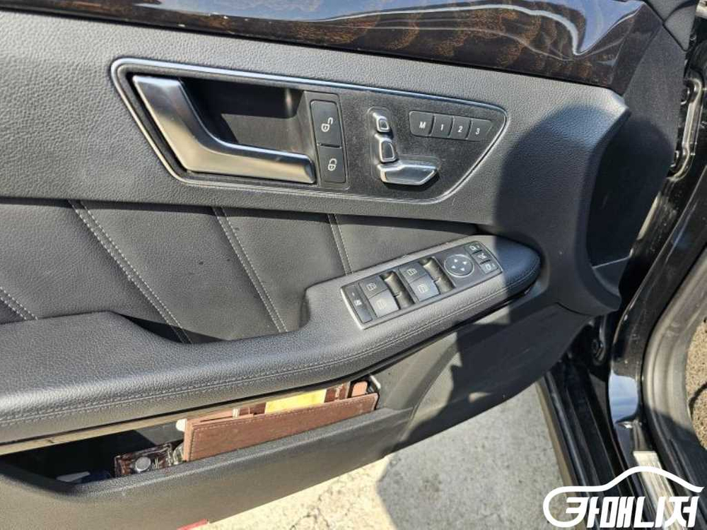 [벤츠]E-클래스 W213 E300 4MATIC 아방가르드 #고유가특가 이미지