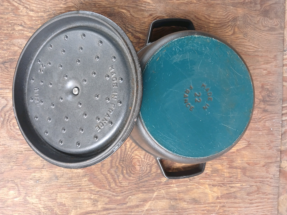 스타우브 꼬꼬떼 22cm 블랙 무쇠 냄비 이미지