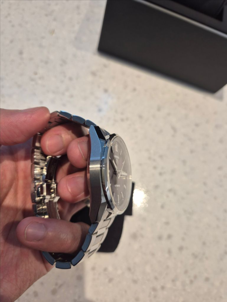 태그호이어 까레라 최신형 41mm 버건디레드 이미지