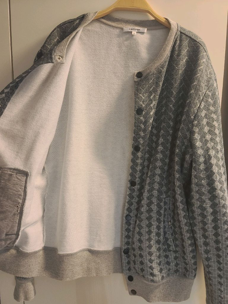 남성 CARVEN 까르뱅 그레이 패턴 니트 버튼 숏 점퍼 봄 가디건 M 남자 명품 / 띠어리 스톤아일랜드 골프 이미지