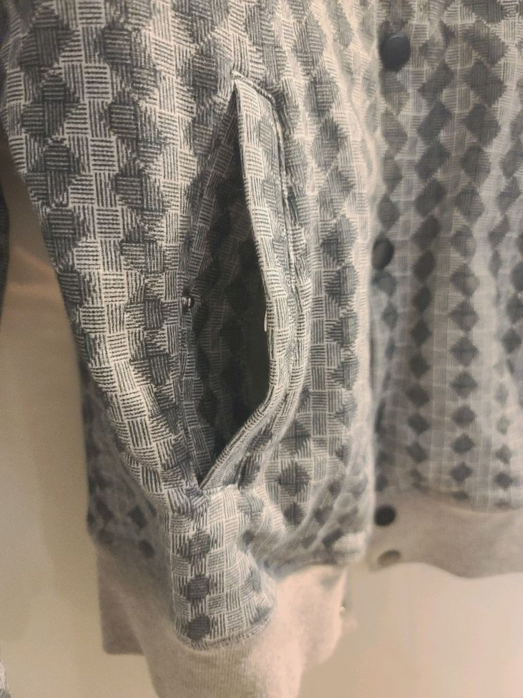 남성 CARVEN 까르뱅 그레이 패턴 니트 버튼 숏 점퍼 봄 가디건 M 남자 명품 / 띠어리 스톤아일랜드 골프 이미지