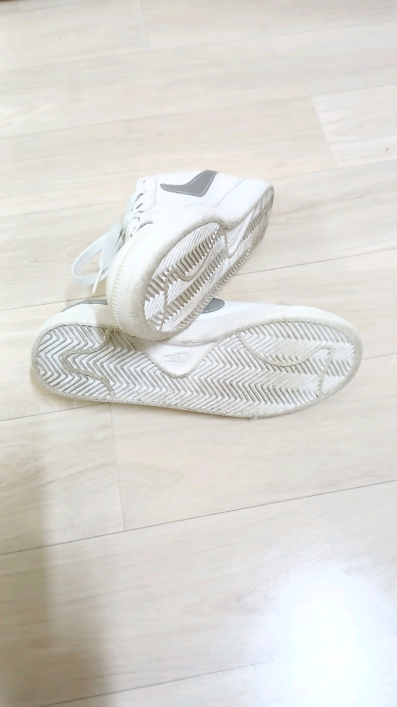 남성신발 나이키 운동화 이미지