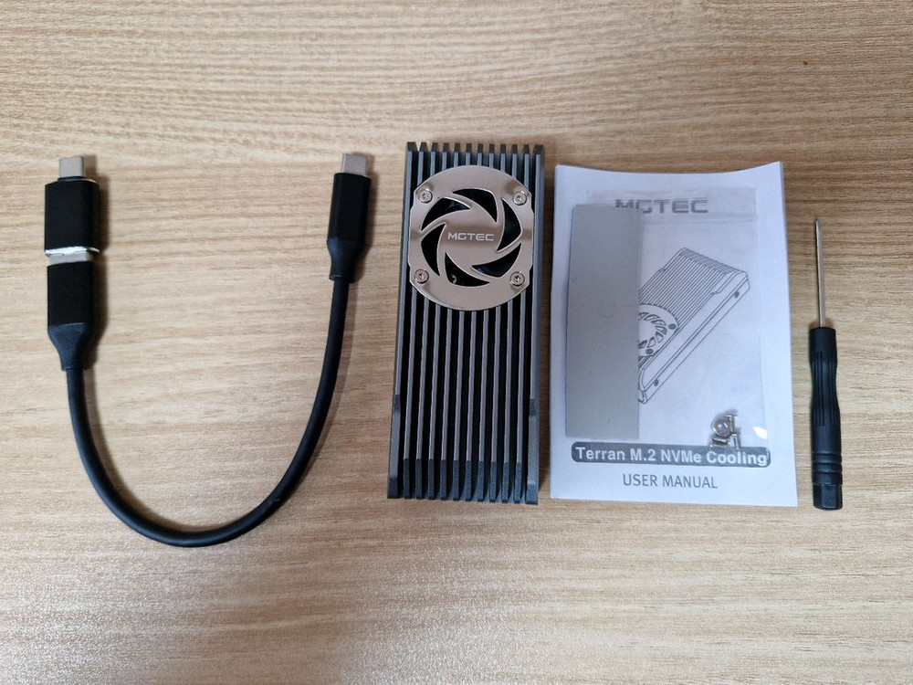 NVMe 외장 케이스 쿨링팬 SSD NVMe ( 쿨링팬 ) 이미지
