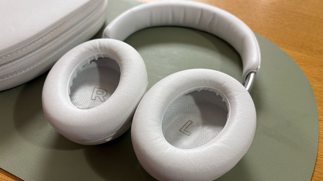 보스 QC 울트라 헤드폰 다이아몬드에디션 이미지